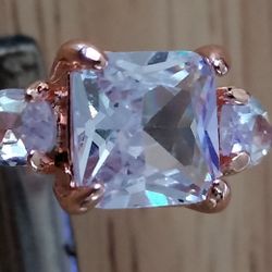 Women's Rose Gold Ring. Size 7