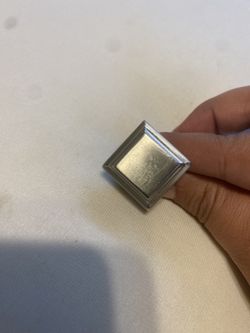 Drawer/cabinet Knobs / Pulls