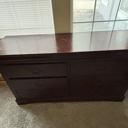 6-Drawer Dresser