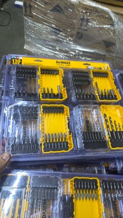 Drill bit and screwdriving set