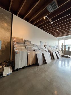 REAL / 100% WATERPROOF FLOORING $1.39 spc vinly planks  !