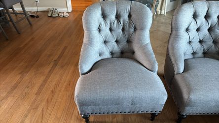 Two accents chairs