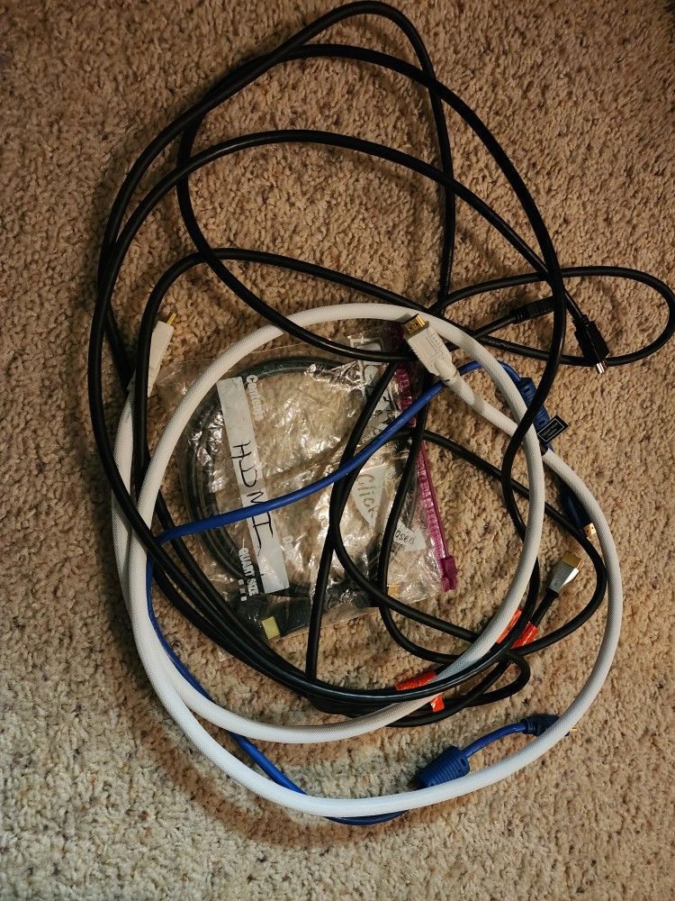Bundle 5 HDMI Cables for Sale in Houston, TX - OfferUp