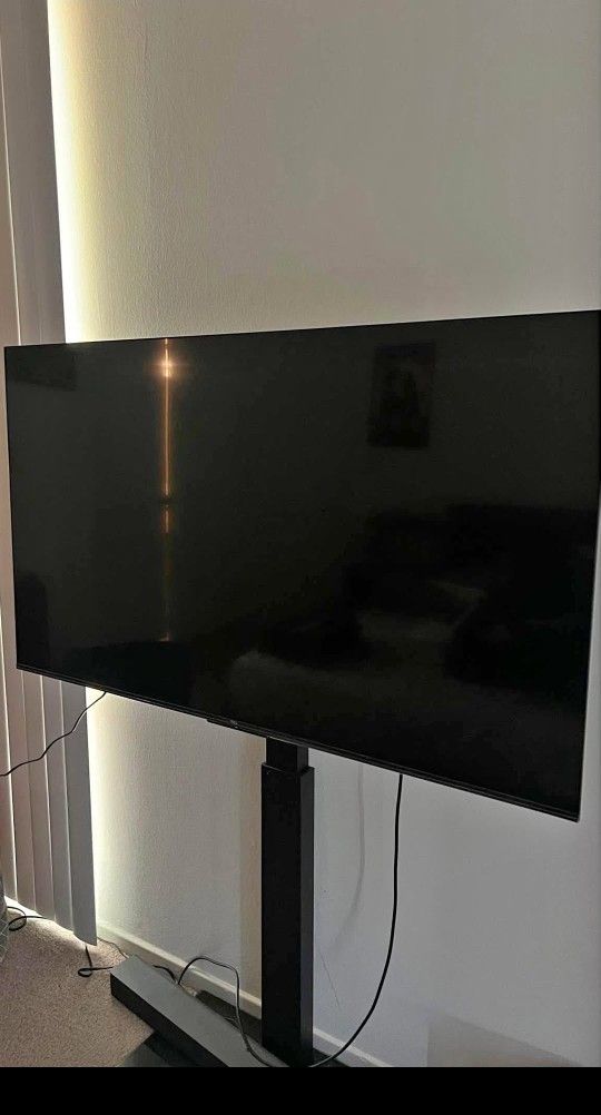 TCL - 55" Q5 4K QLED HDR Smart TV with Google TV (includes adjustable TV stand)