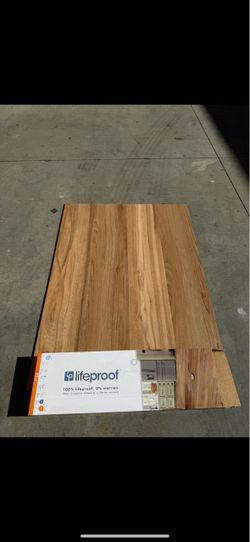 Lifeproof Lakeside Hill Oak 22 MIL Click Lock Waterproof Luxury Vinyl Plank Flooring