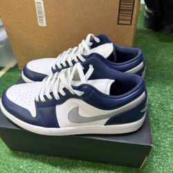 Air Jordan 1 Low - Size 12