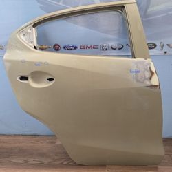 2017-2020 TOYOTA YARIS RIGHT REAR DOOR 