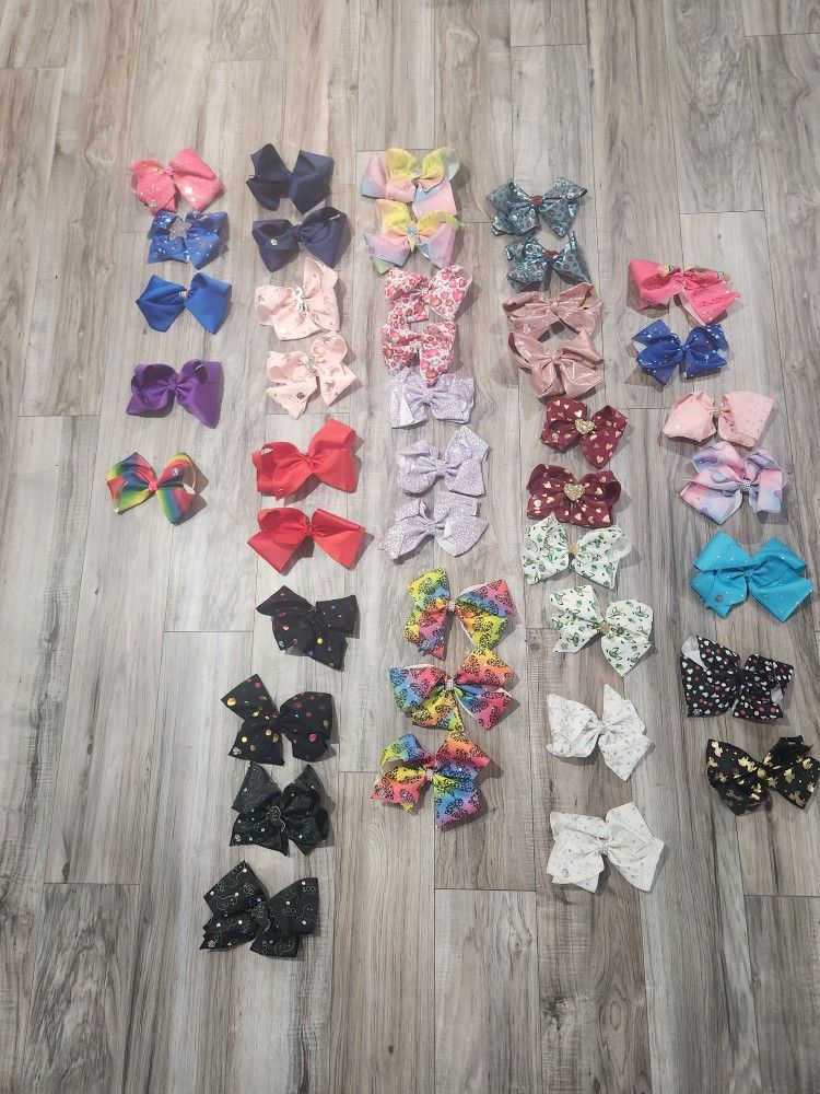 Large Jojo Siwa Bows $3 Each Or 4 Nows For $10