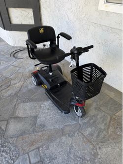 Buzz around LT scooter