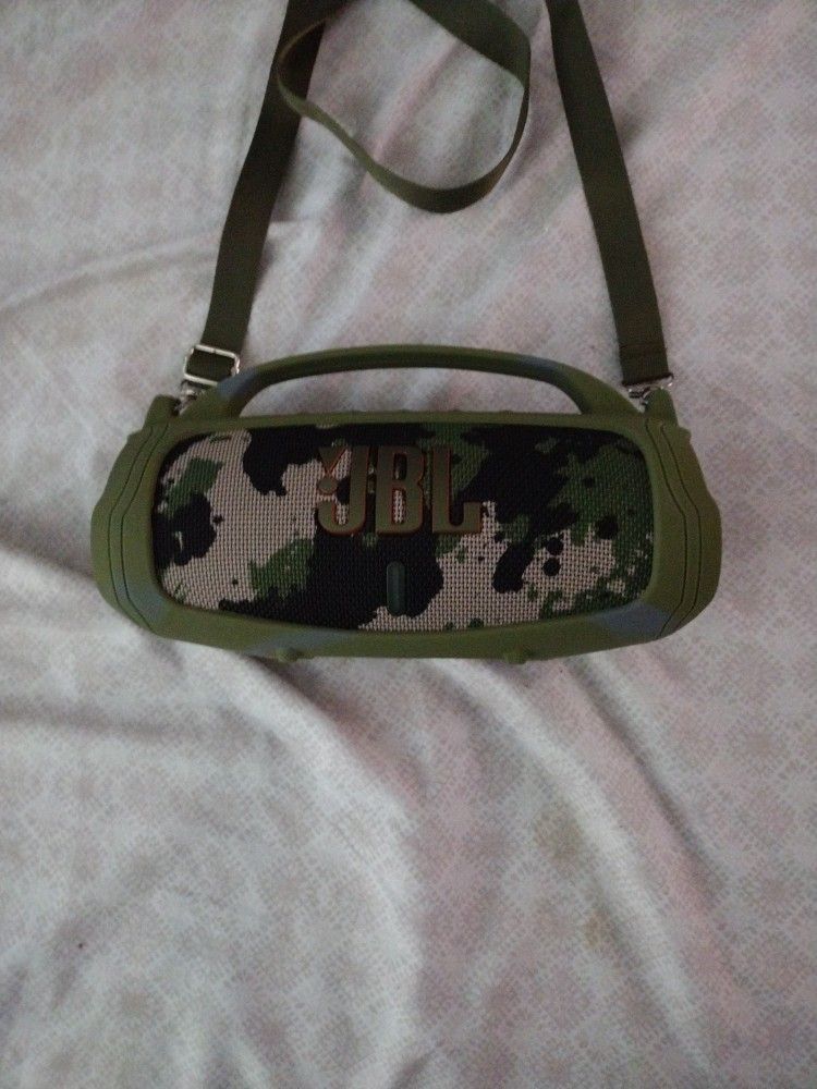 JBL Charge 5