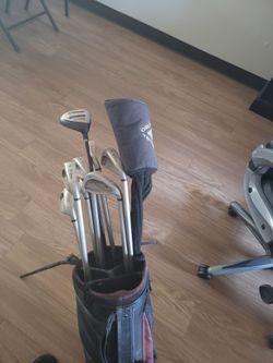 Weman full  set  golf clubs. Wilson's