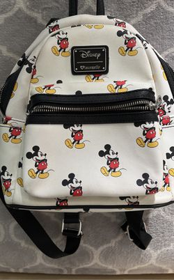 LOUNGEFLY DISNEY MICKEY MOUSE PLUSH GLOVES MINI BACKPACK BNWT EXCLUSIVE for  Sale in Beaumont, CA - OfferUp