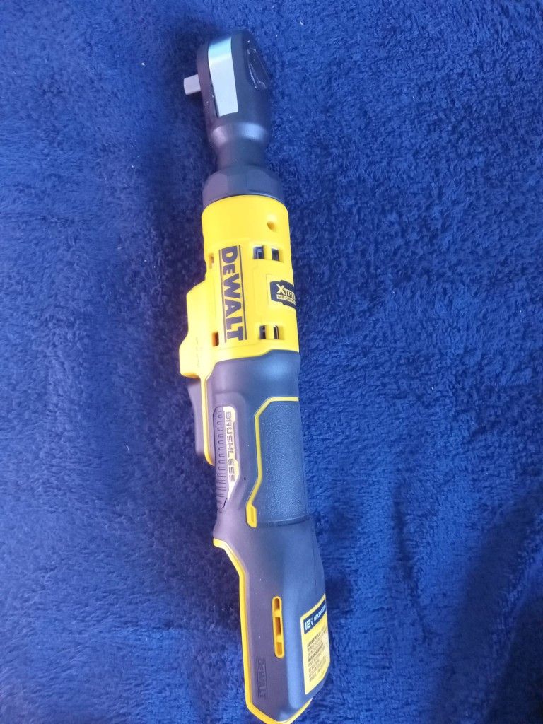DEWALT XTREME Variable Speed Brushless 3/8-in Drive Cordless Ratchet Wrench(Tool Only)