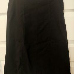 Elegant Black Skirt, Design In Front, Waist 24" Or 25"