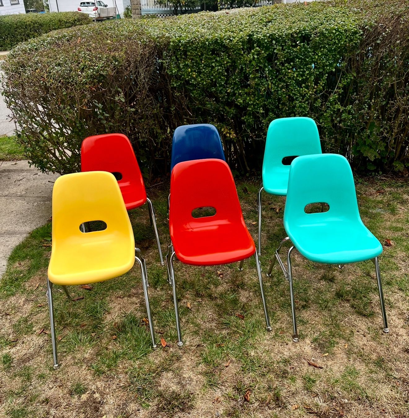 Retro MCM Fiberglass Chairs – Set of 5 – $250 OBO Haverhill, MA