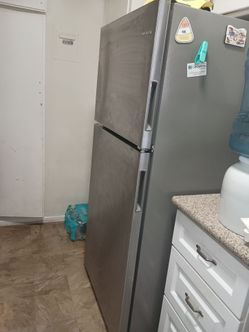 Amana refrigerator