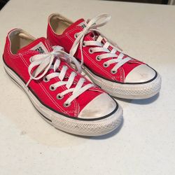 Converse Women’s Size 7