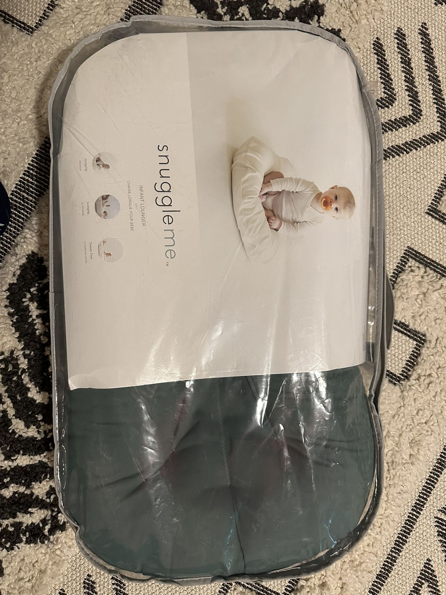 Snuggle Me Infant Lounger