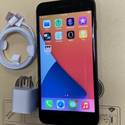 Factory unlocked apple iphone 7 plus, store warranty 