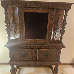 ANTIQUE ROCKFORD WESTEND HUTCH