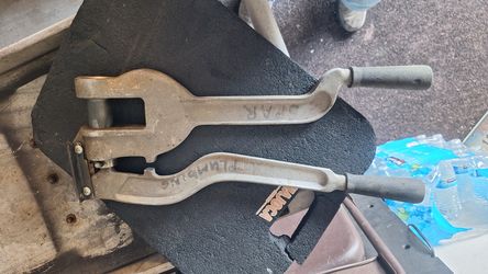 Pipe Tytes stud puncher