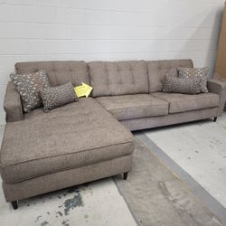 New Ashley Sectional $800