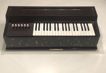 Magnus Chord Organ Model 505
