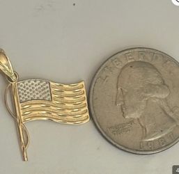 14k gold pendant