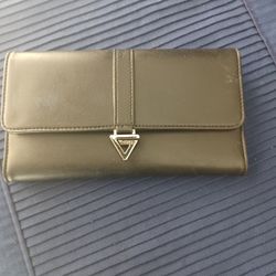 GUESS womens Soft Leather Black Trifold Wallet