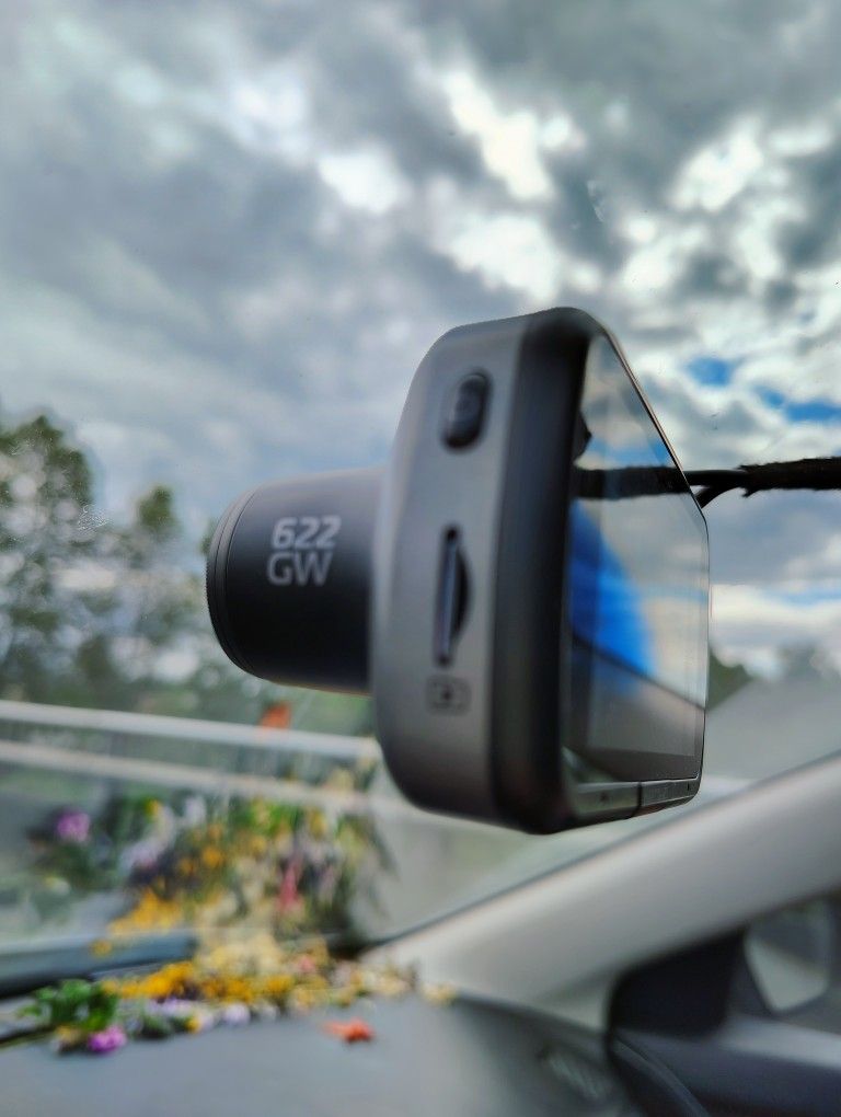 Nextbase 622GW 4K Dash Cam With SD Card And Hardwire Kit