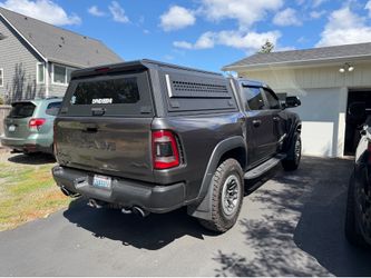 Ram 1500 Rough country bed cap camper