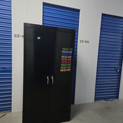 Metal Storage Cabinet With 2 Keys With Adjustable Shelves 