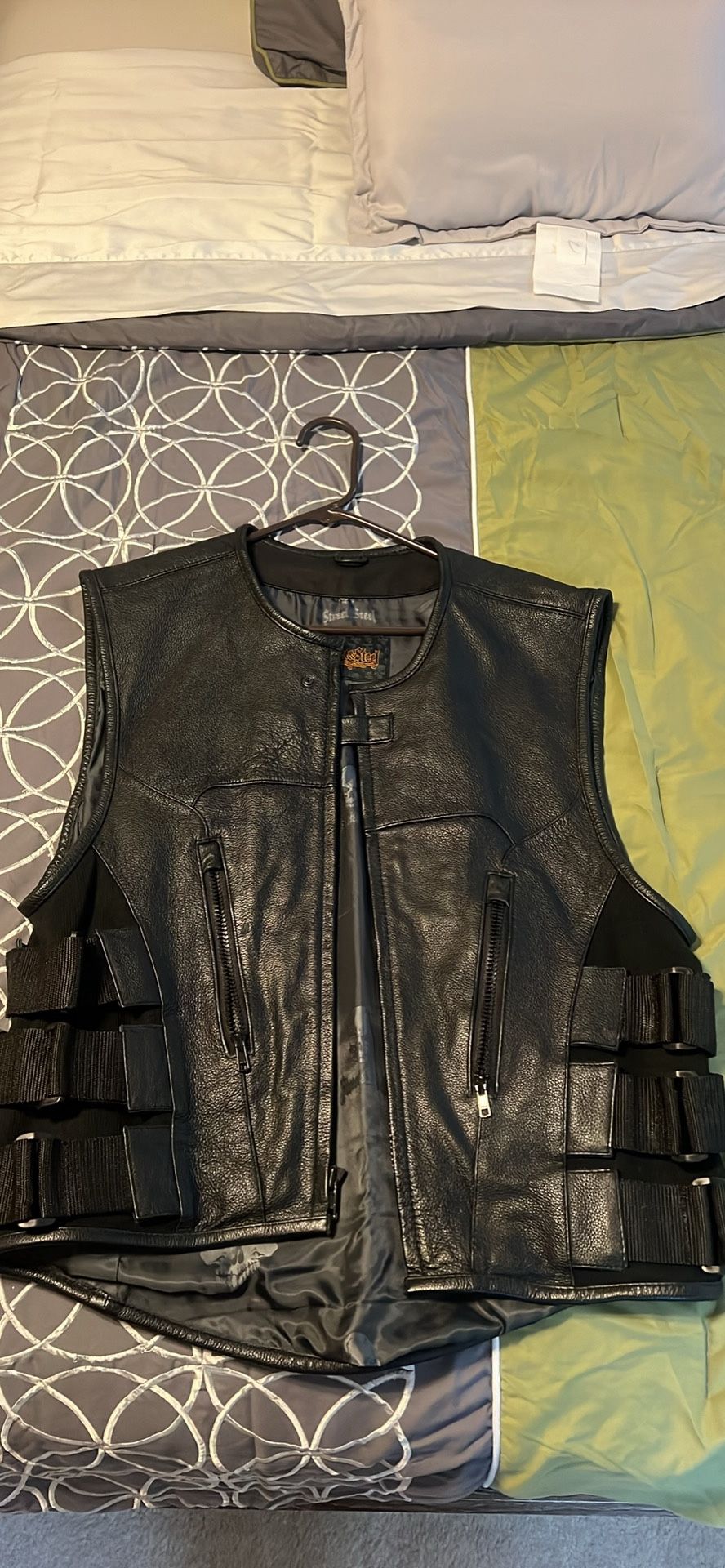 Street & Steel Men’s Leather Motorcycle Vest