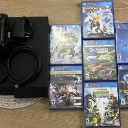 PlayStation 4 Bundle - Immaculate Condition 