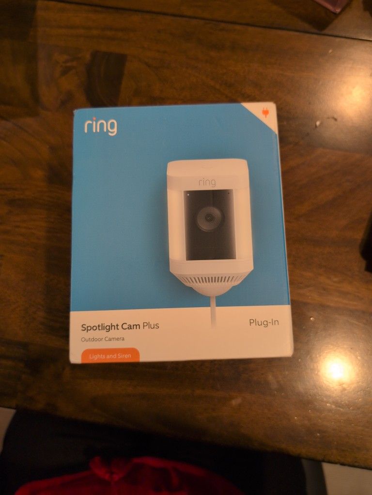 Brand New In Sealed Box Ring Spotlight Cam Plus Wired Cameral And Spotlight