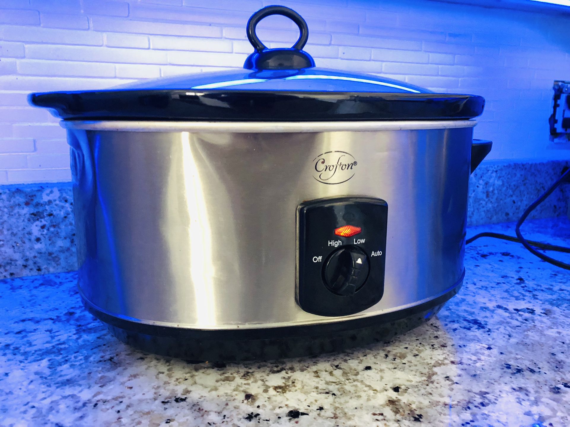 Hamilton Beach Slow Cooker, Extra Large 10 Quart, Stay or Go #1117 for Sale  in Murfreesboro, TN - OfferUp