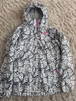 Northface Rain Jacket (Juniors XL 18)