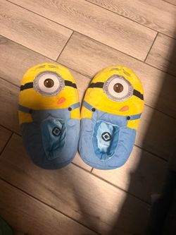 Despicable Me Minion Plush Slippers