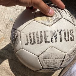 Juuentus. Soccer ball.