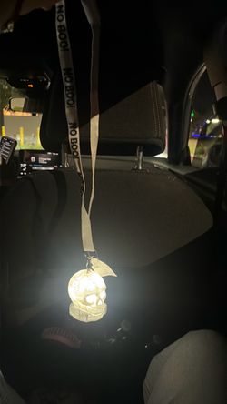 Knotts No boo necklace
