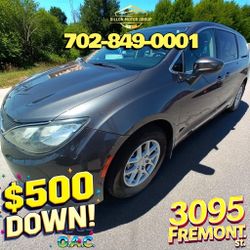 2017 Chrysler Pacifica Touring Minivan 