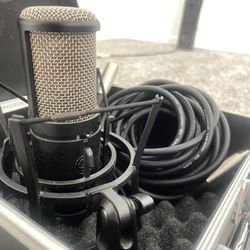 AKG P420 Studio Mic w/ Cable – Like New 🎤