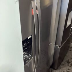 Apartment Size Whirlpool Refrigerator 