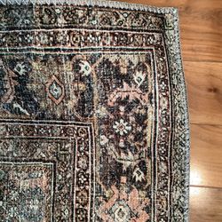 Loloi Adrian Collection Rug in Terracotta /Multi
