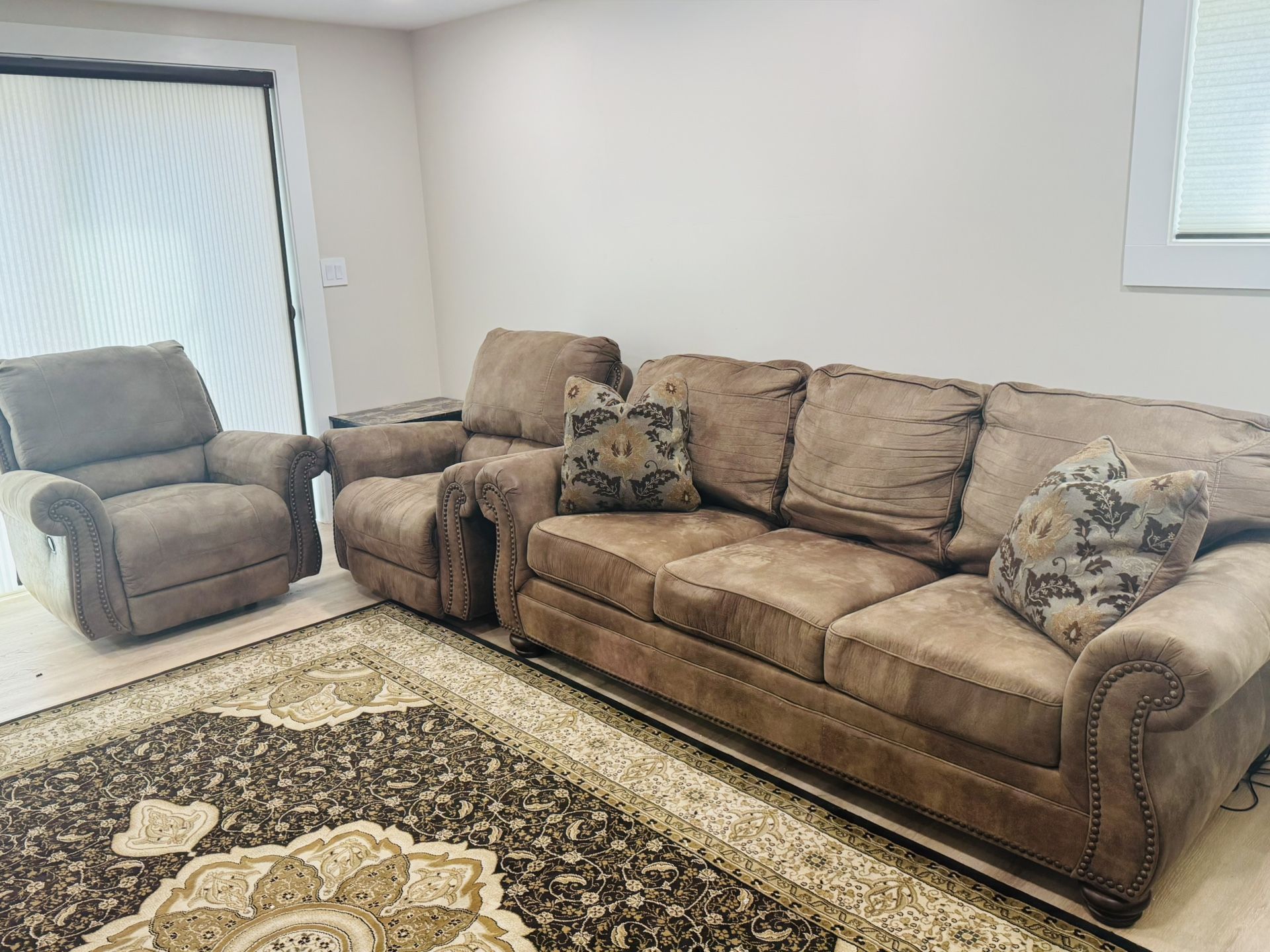 Sofa With 2 Recliner