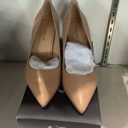 Coach Heels Tan Size 8W