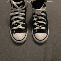 Black Converse SZ 3 Youth $10