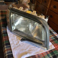 Mercedes W140 S320 S420 S500 S350 300SD Front Right Head Light Clean