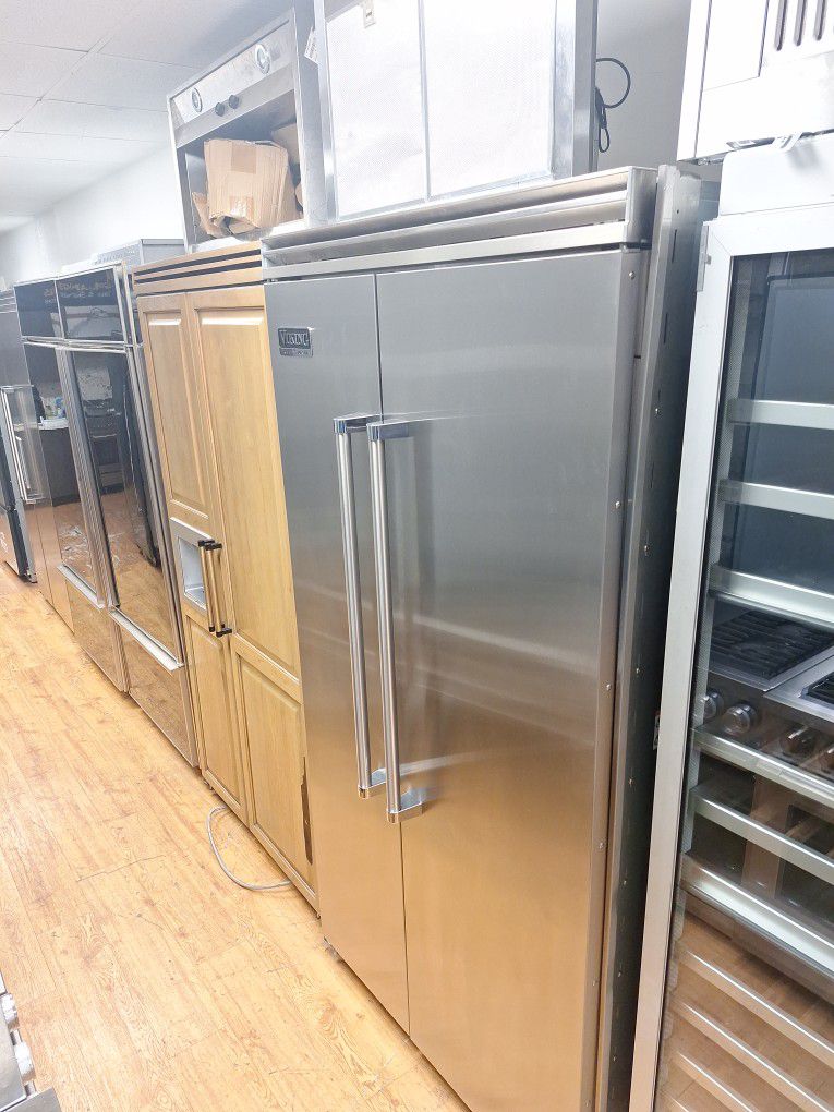 Viking Refrigerator And Freezer Side By Side Built In 42" Inch 