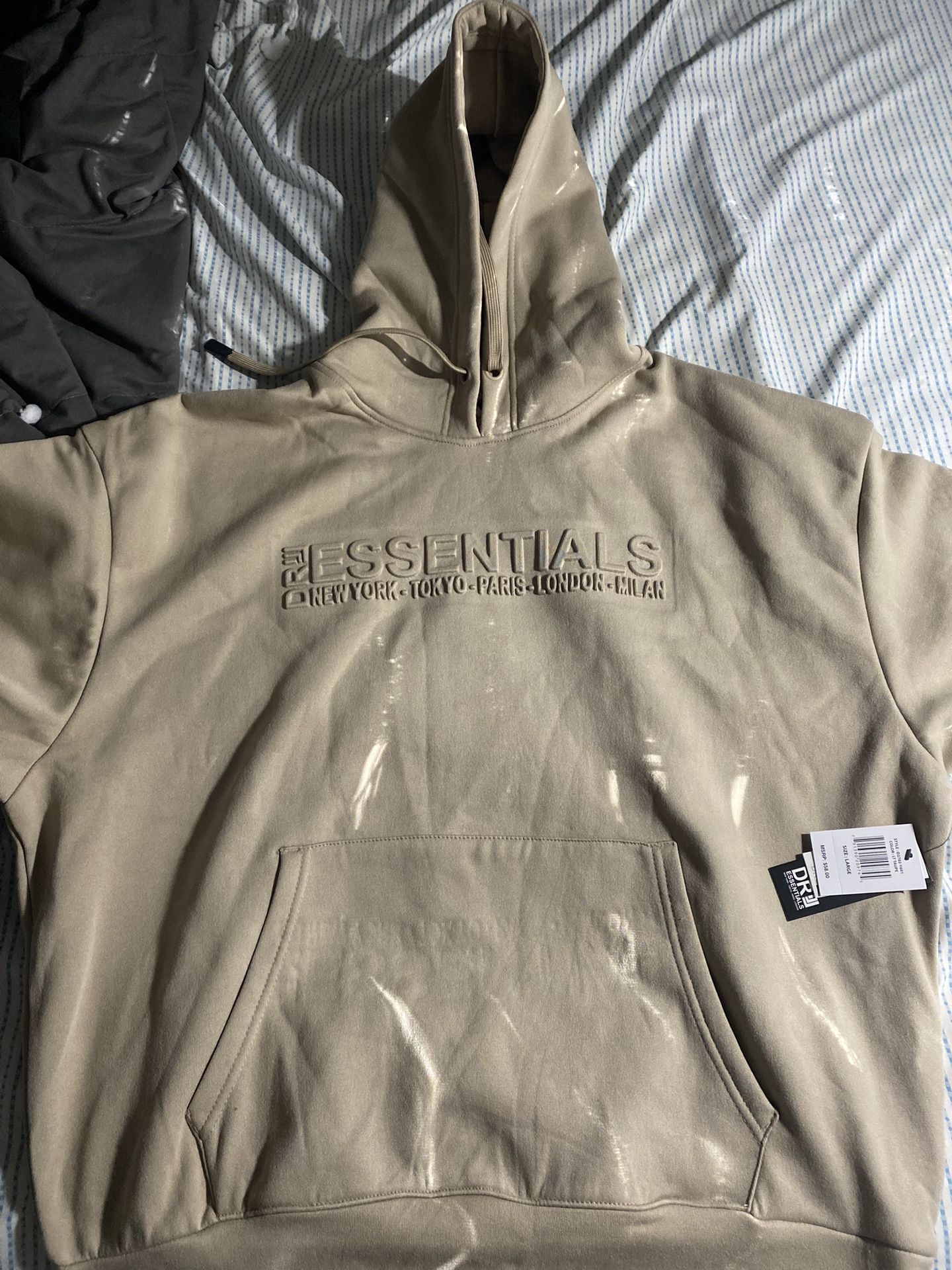 L beige essential sweatshirt